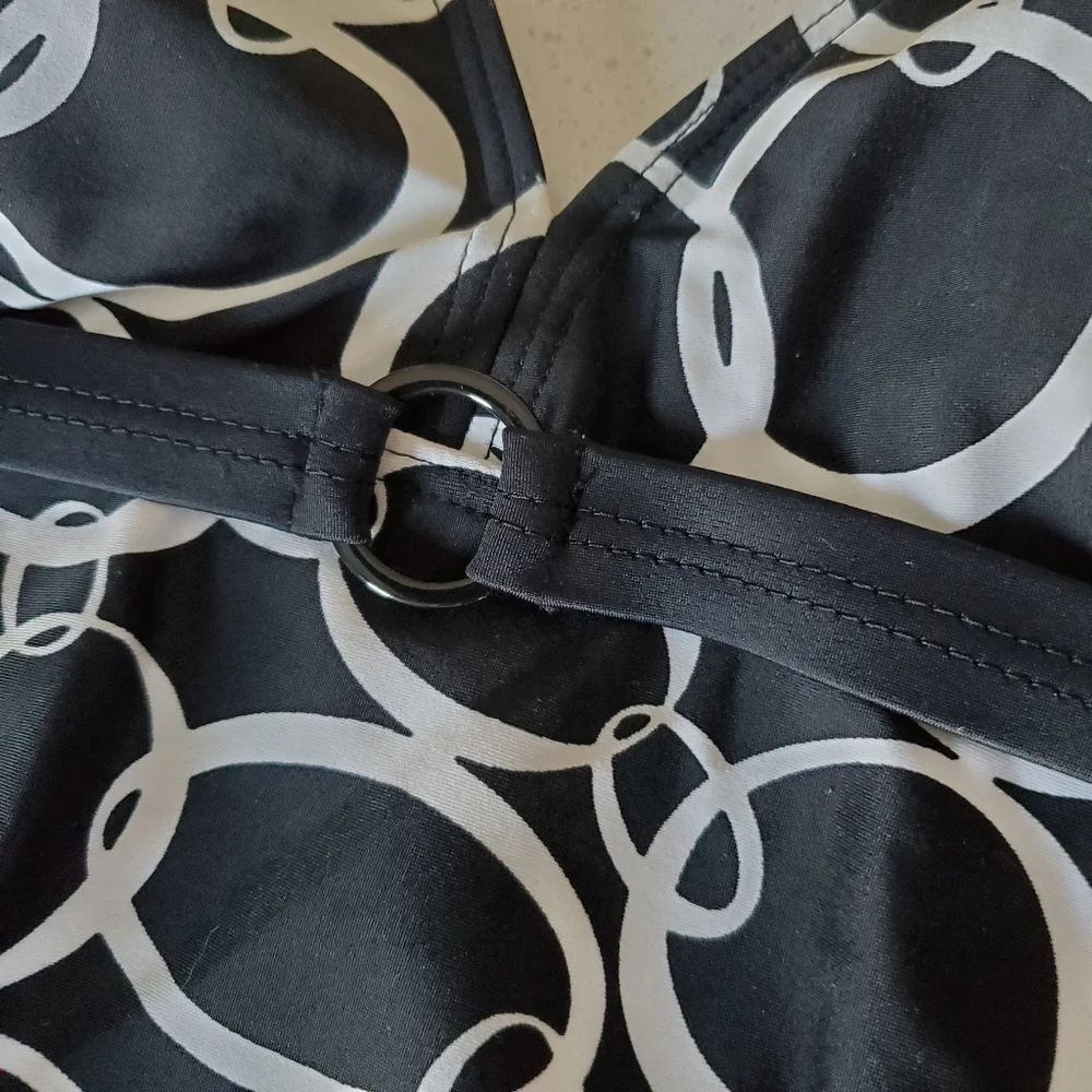 Black and white tankini set - Picture 12 of 14